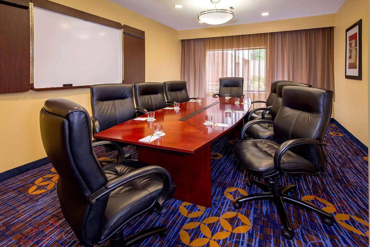 Hotel Sonesta Select Durham Research Triangle Park Esterno foto