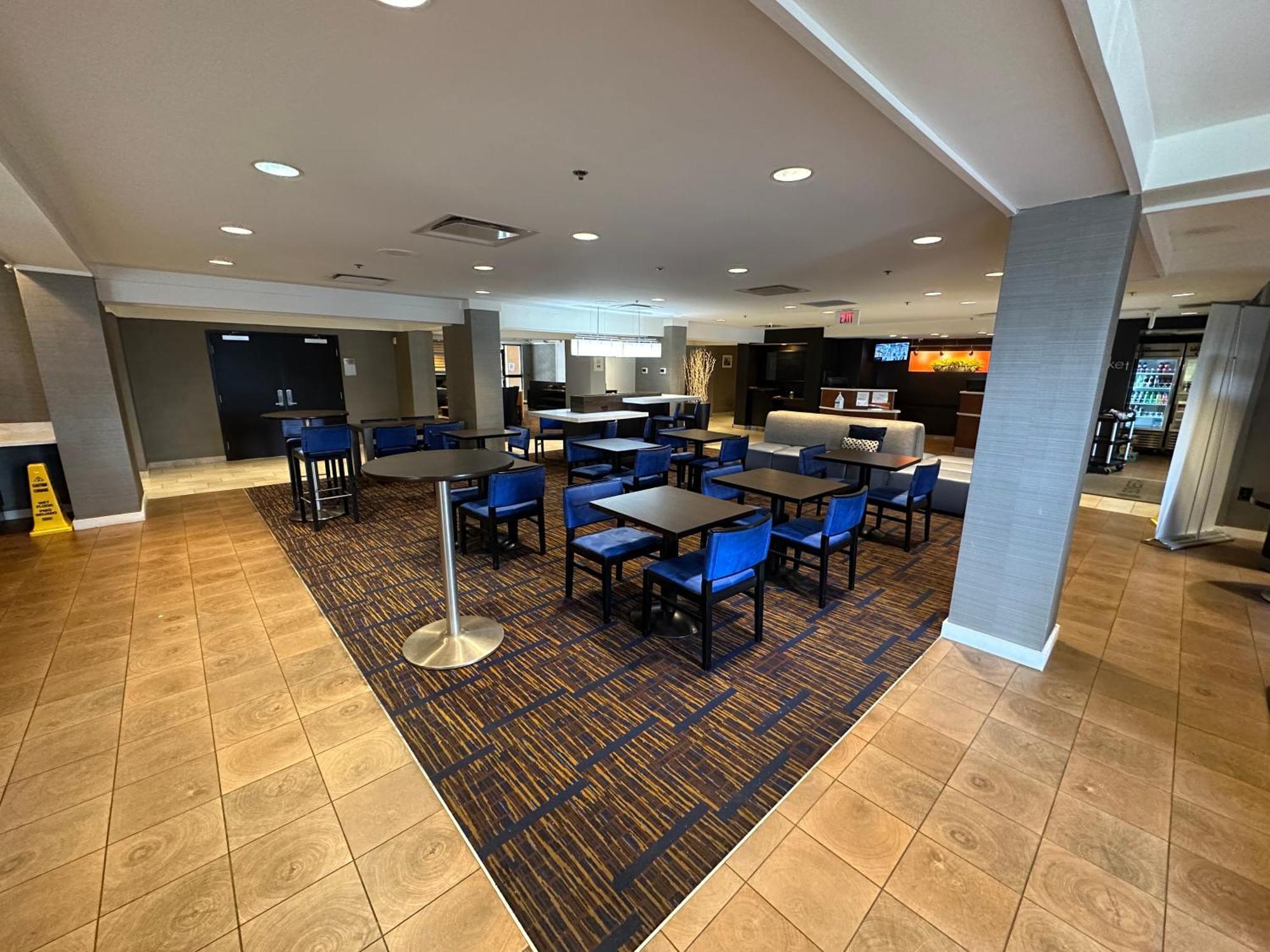 Hotel Sonesta Select Durham Research Triangle Park Esterno foto