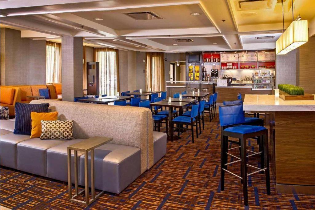 Hotel Sonesta Select Durham Research Triangle Park Esterno foto